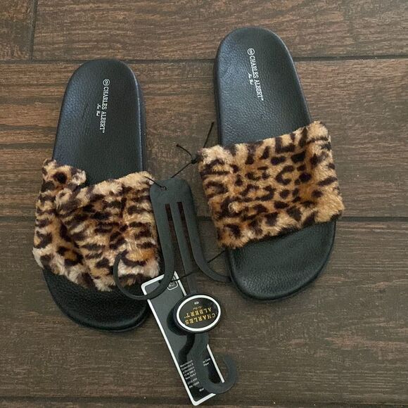 CHARLIE ALBERT SANDALS SIZE 9 - Picture 2 of 6